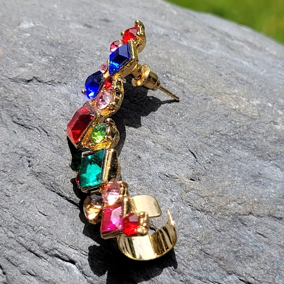 🔥LAST ONE🔥 Multicolor Jeweled Climbing Ear Cuff, unisex - Picture 7 of 9
